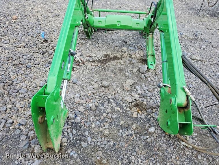 image for item YA3704 2022 John Deere 520M loader