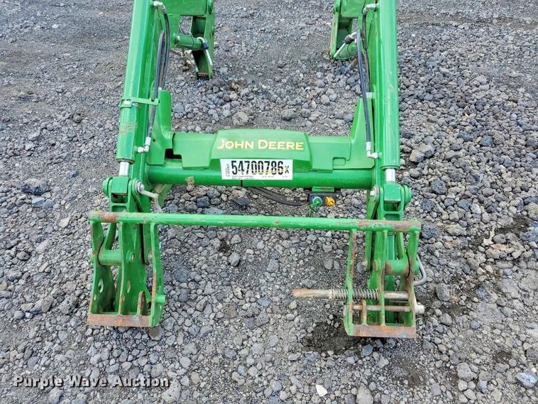 image for item YA3704 2022 John Deere 520M loader