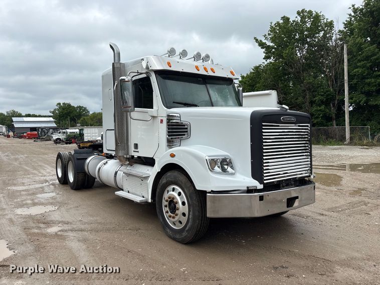 image for item DO5232 2012 Freightliner Coronado semi truck