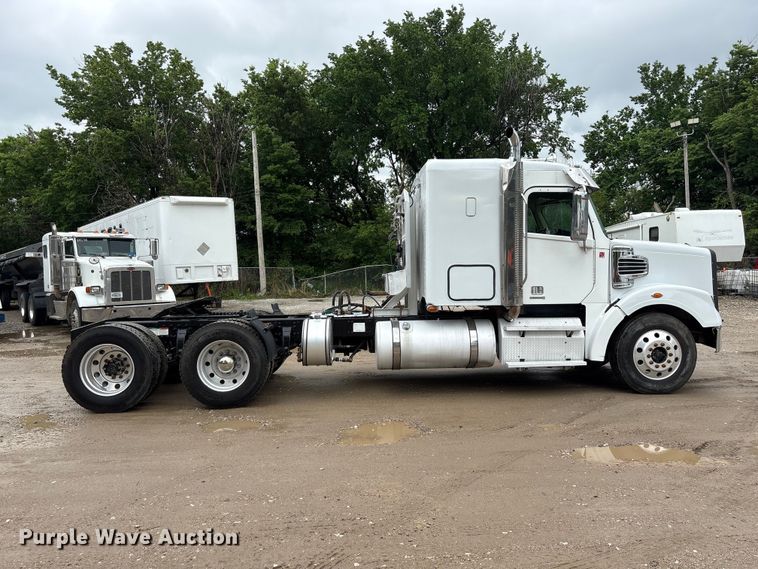 image for item DO5232 2012 Freightliner Coronado semi truck