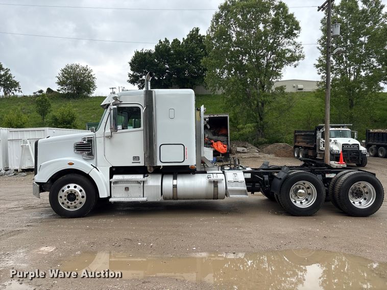 image for item DO5232 2012 Freightliner Coronado semi truck