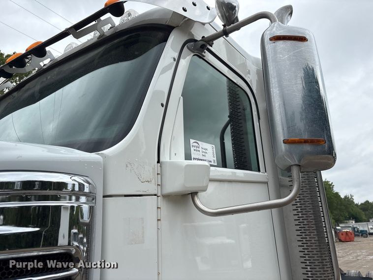 image for item DO5232 2012 Freightliner Coronado semi truck