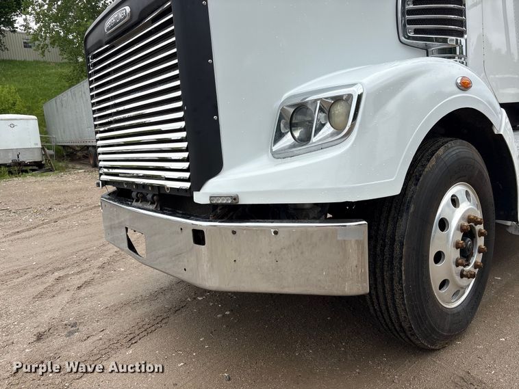 image for item DO5232 2012 Freightliner Coronado semi truck