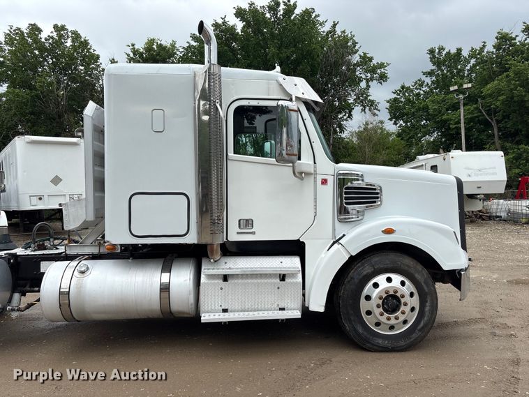 image for item DO5232 2012 Freightliner Coronado semi truck
