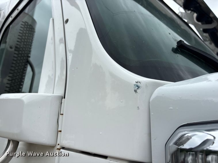 image for item DO5232 2012 Freightliner Coronado semi truck