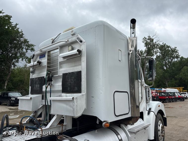 image for item DO5232 2012 Freightliner Coronado semi truck