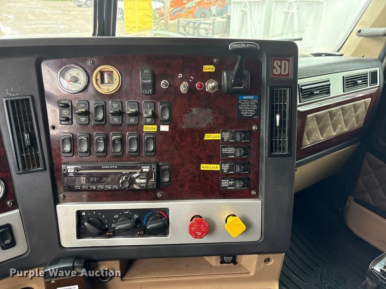 image for item DO5232 2012 Freightliner Coronado semi truck