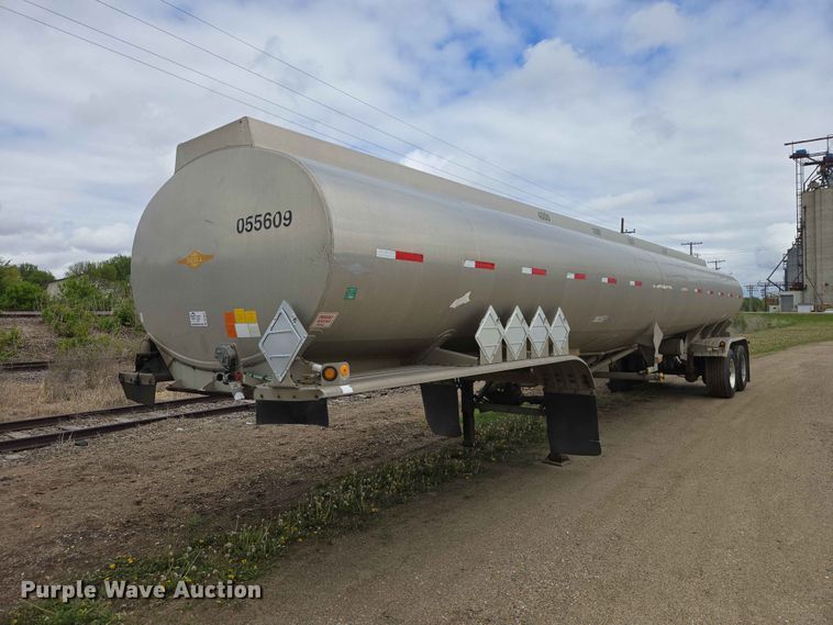 image for item DP8917 2005 Beall BAST-95-4-DC tank trailer