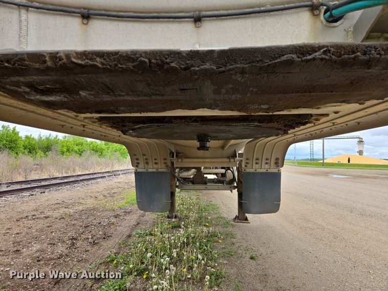 image for item DP8917 2005 Beall BAST-95-4-DC tank trailer