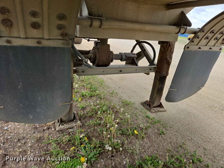 image for item DP8917 2005 Beall BAST-95-4-DC tank trailer