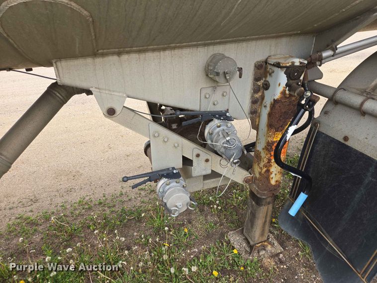 image for item DP8917 2005 Beall BAST-95-4-DC tank trailer