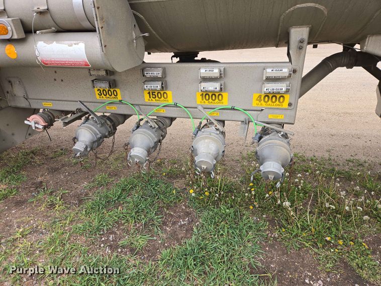image for item DP8917 2005 Beall BAST-95-4-DC tank trailer