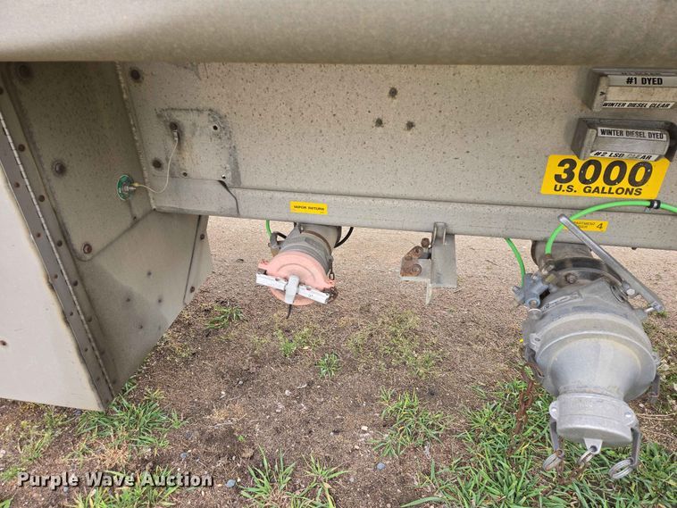 image for item DP8917 2005 Beall BAST-95-4-DC tank trailer