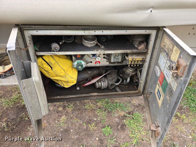 image for item DP8917 2005 Beall BAST-95-4-DC tank trailer