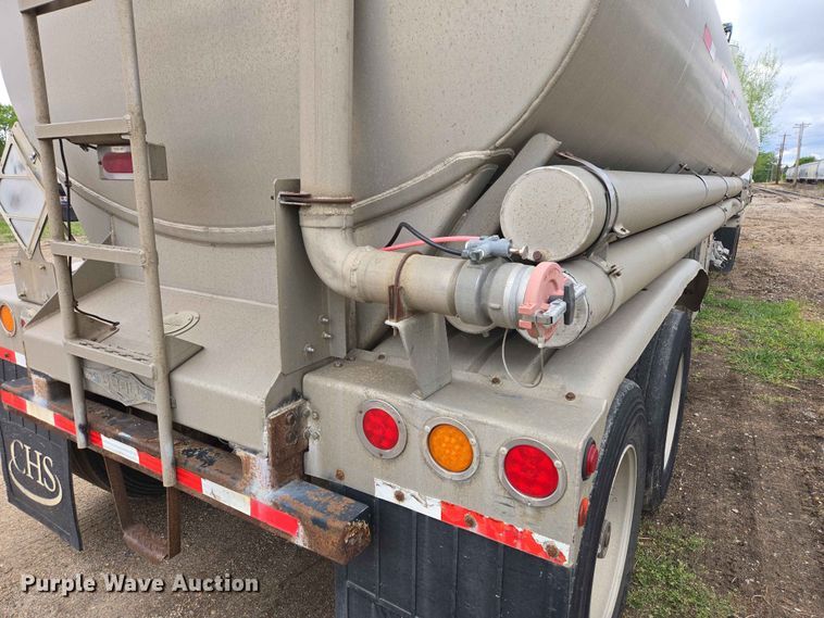 image for item DP8917 2005 Beall BAST-95-4-DC tank trailer