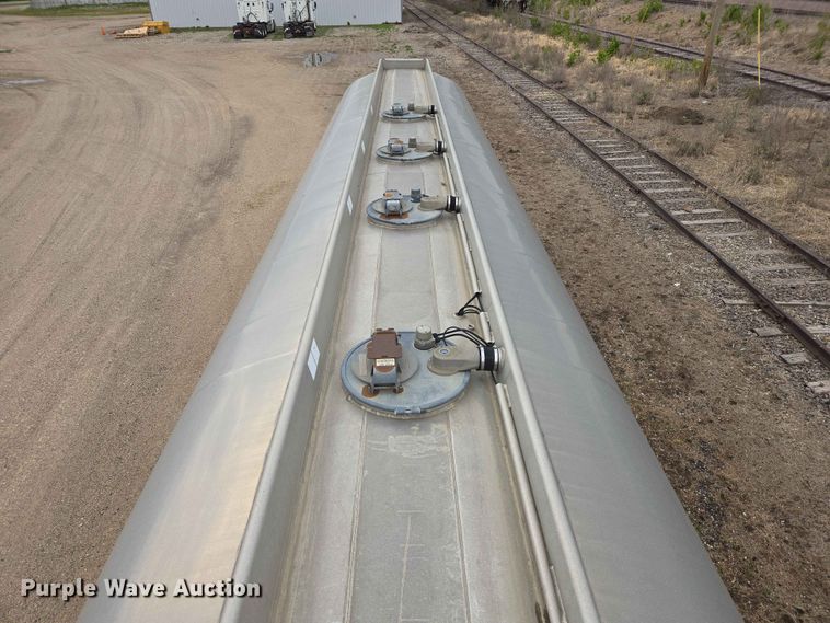image for item DP8917 2005 Beall BAST-95-4-DC tank trailer