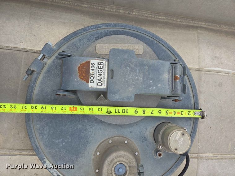 image for item DP8917 2005 Beall BAST-95-4-DC tank trailer