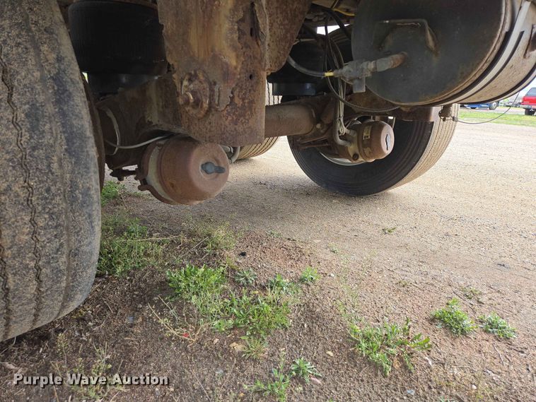 image for item DP8917 2005 Beall BAST-95-4-DC tank trailer