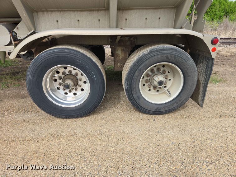 image for item DP8917 2005 Beall BAST-95-4-DC tank trailer
