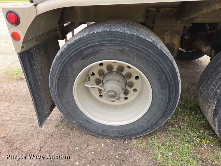 image for item DP8917 2005 Beall BAST-95-4-DC tank trailer