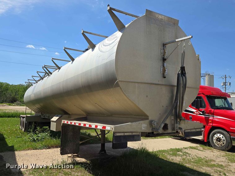 image for item DP8921 2012 CEI AT35HCL feed delivery trailer