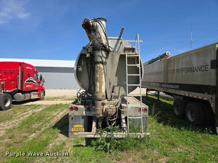 image for item DP8921 2012 CEI AT35HCL feed delivery trailer