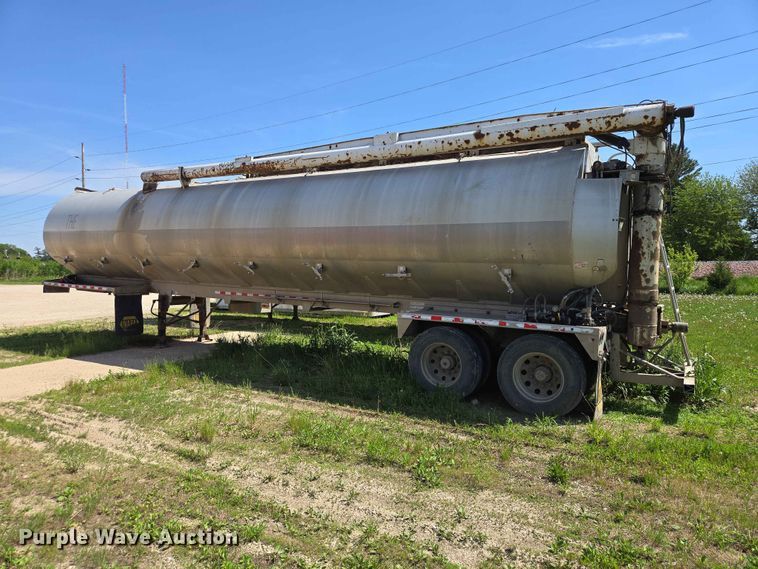 image for item DP8921 2012 CEI AT35HCL feed delivery trailer