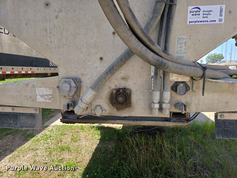 image for item DP8921 2012 CEI AT35HCL feed delivery trailer