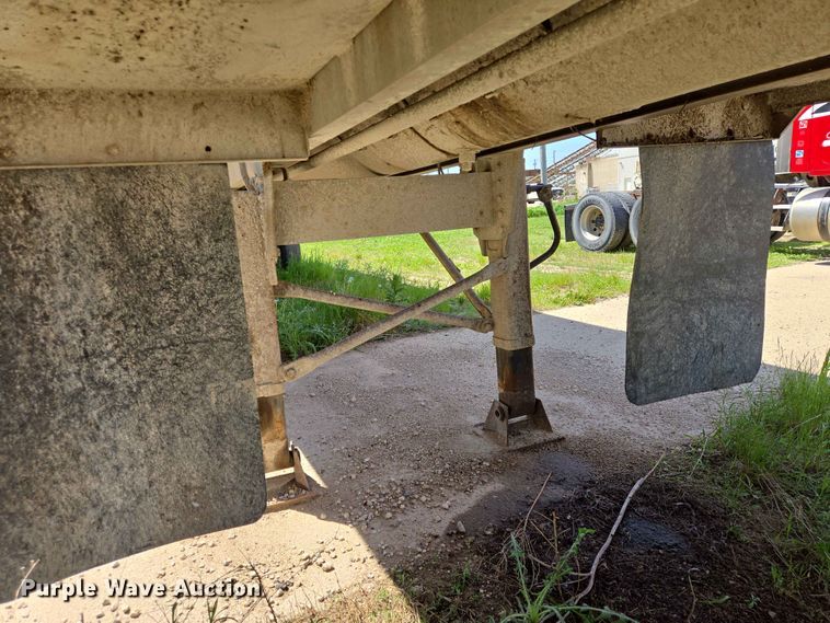 image for item DP8921 2012 CEI AT35HCL feed delivery trailer