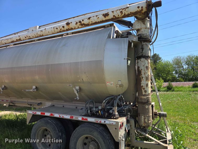 image for item DP8921 2012 CEI AT35HCL feed delivery trailer