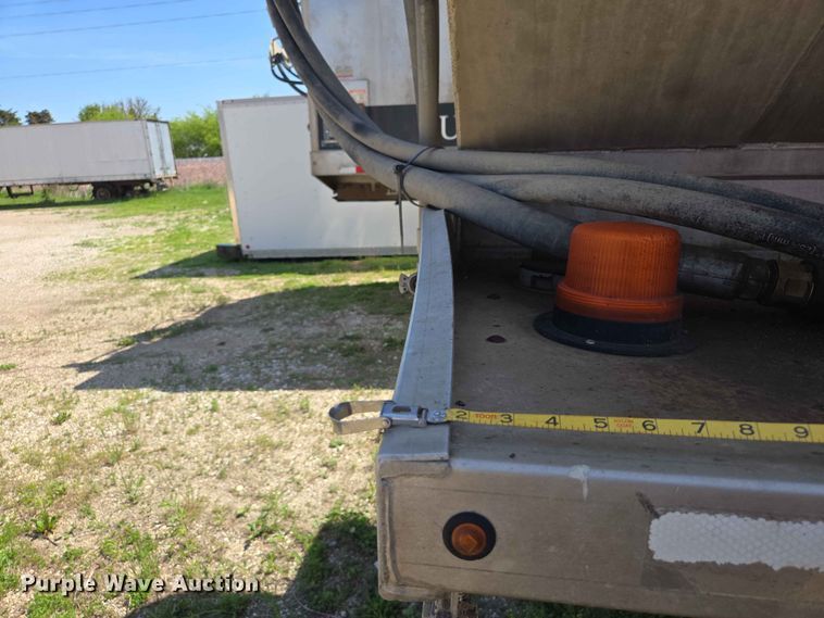 image for item DP8921 2012 CEI AT35HCL feed delivery trailer