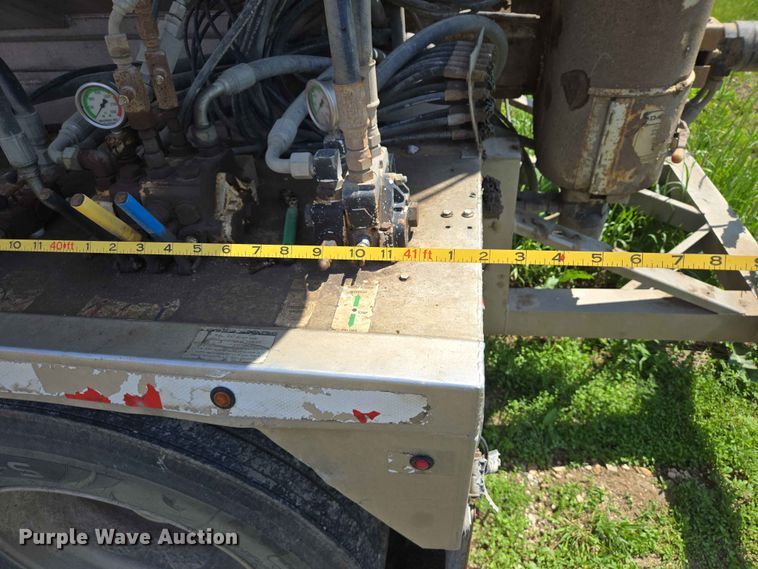 image for item DP8921 2012 CEI AT35HCL feed delivery trailer