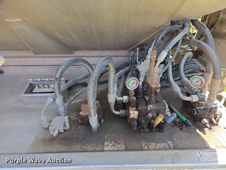 image for item DP8921 2012 CEI AT35HCL feed delivery trailer