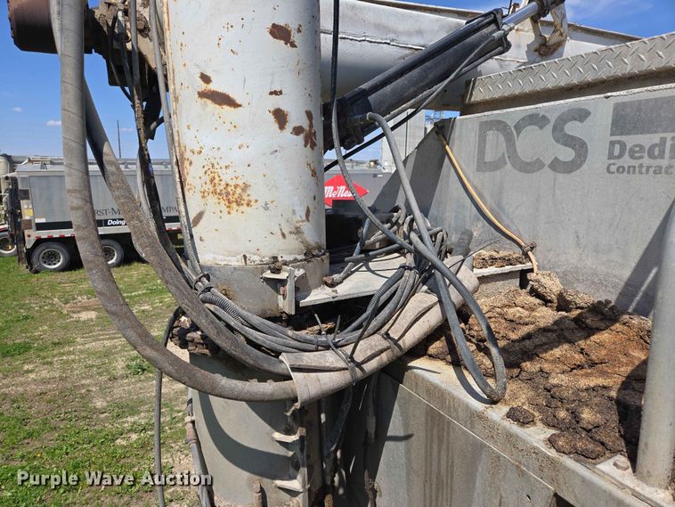 image for item DP8921 2012 CEI AT35HCL feed delivery trailer