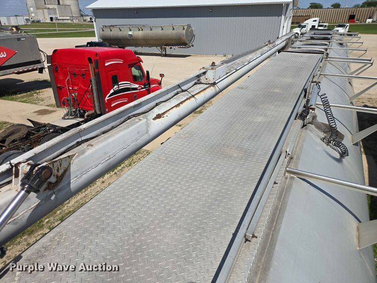 image for item DP8921 2012 CEI AT35HCL feed delivery trailer