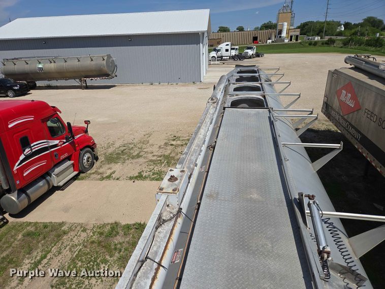 image for item DP8921 2012 CEI AT35HCL feed delivery trailer