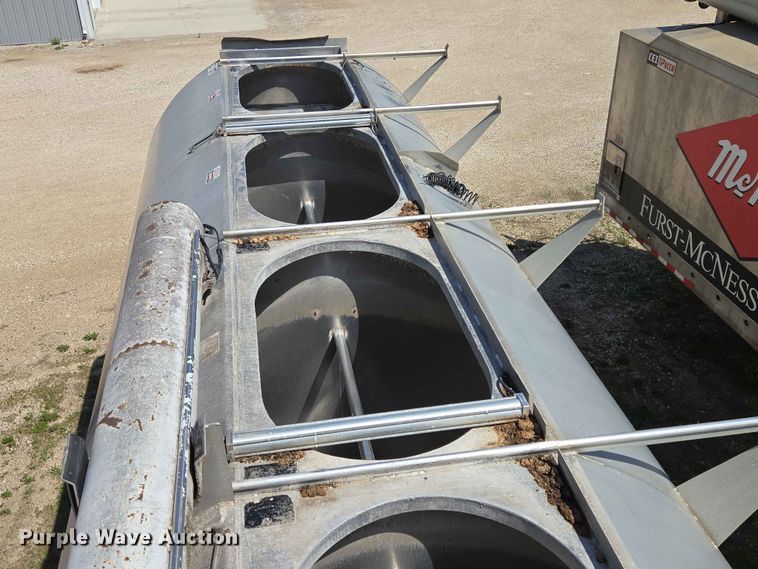 image for item DP8921 2012 CEI AT35HCL feed delivery trailer