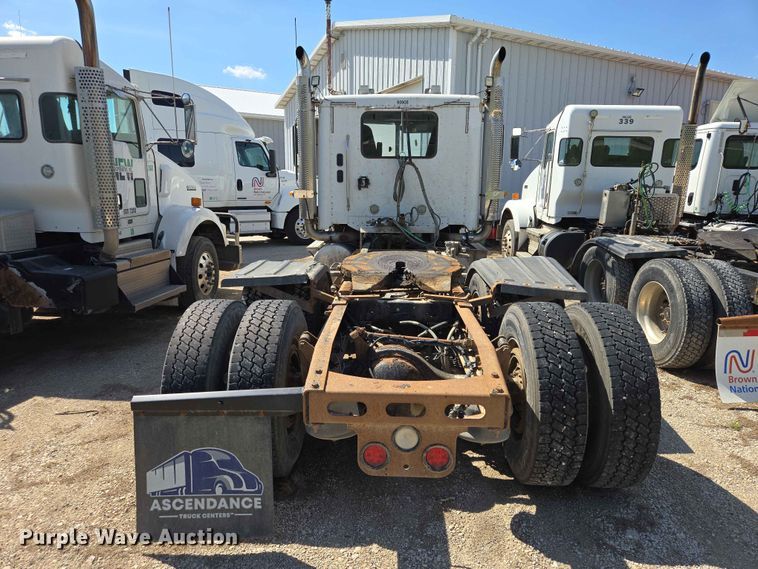 image for item DP8922 2013 Freightliner Coronado semi truck