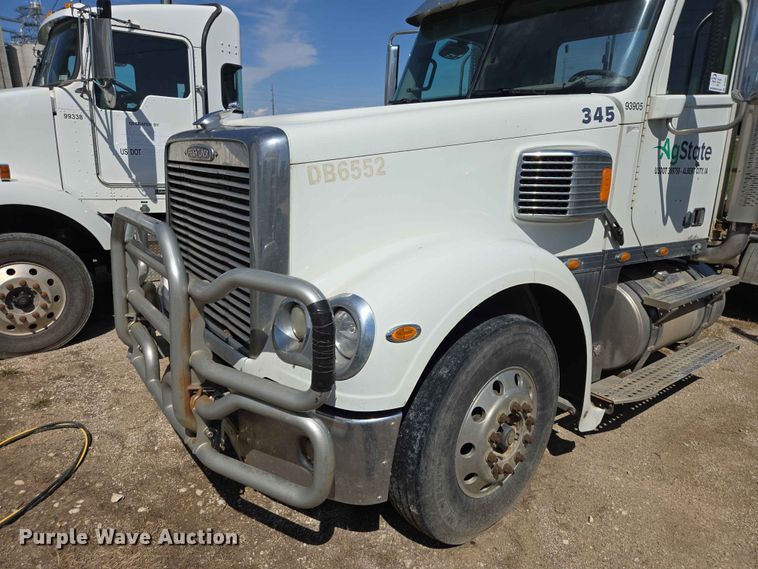 image for item DP8922 2013 Freightliner Coronado semi truck