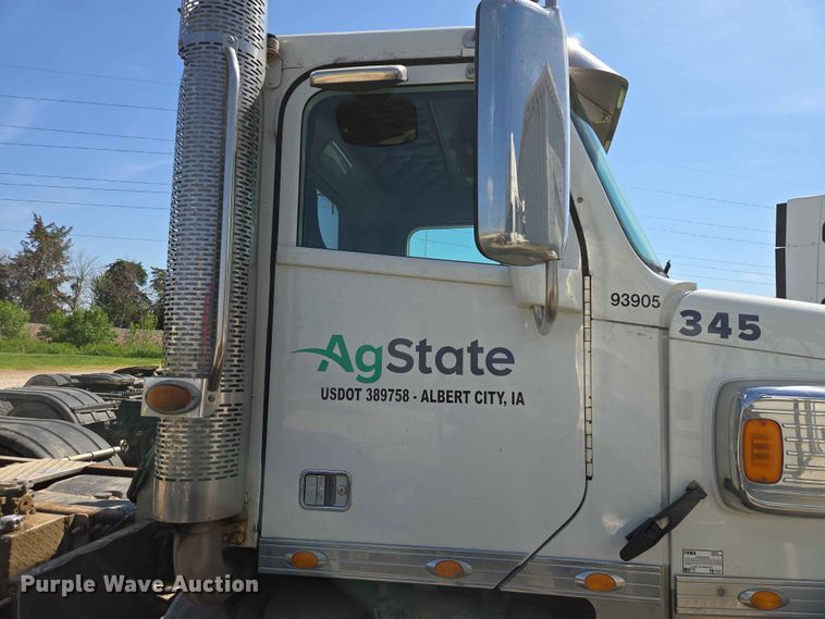 image for item DP8922 2013 Freightliner Coronado semi truck
