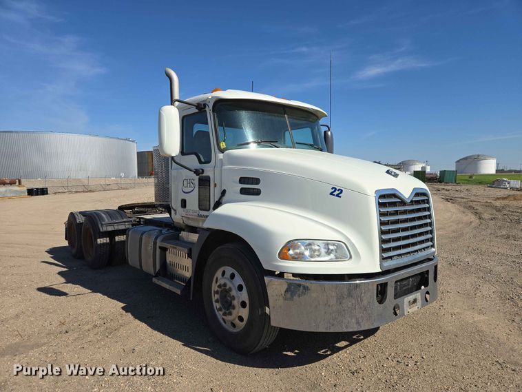 image for item DP8928 2012 Mack CXU613 semi truck