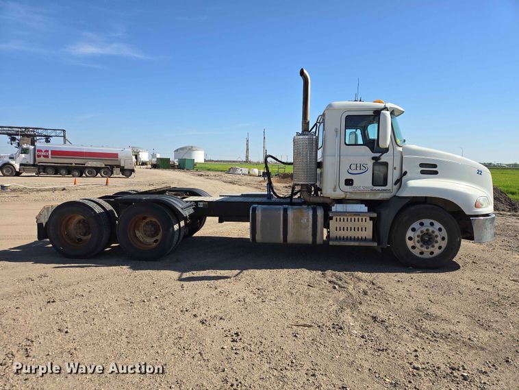 image for item DP8928 2012 Mack CXU613 semi truck