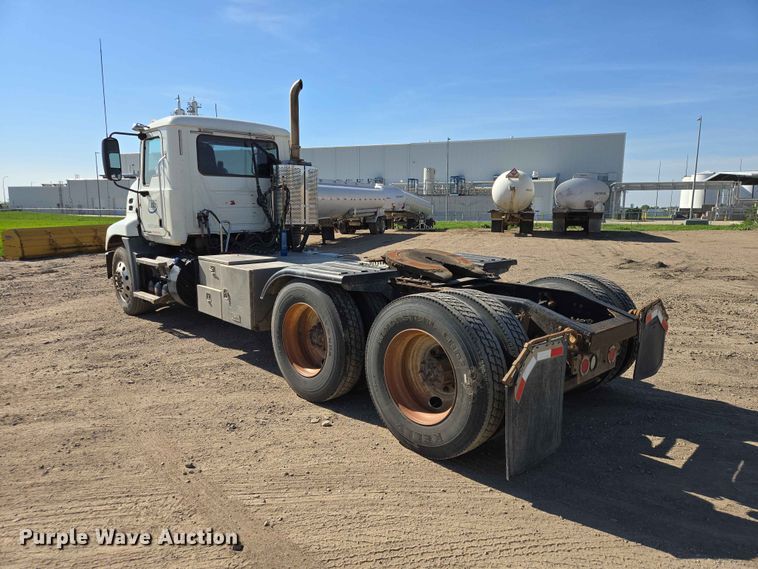 image for item DP8928 2012 Mack CXU613 semi truck