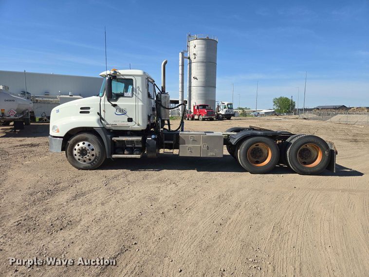 image for item DP8928 2012 Mack CXU613 semi truck