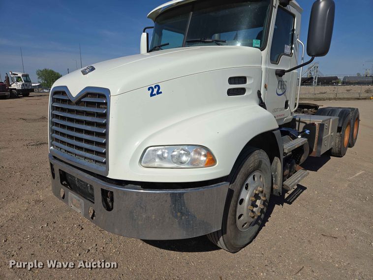 image for item DP8928 2012 Mack CXU613 semi truck