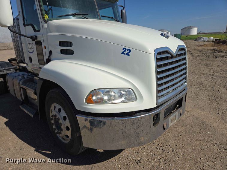 image for item DP8928 2012 Mack CXU613 semi truck