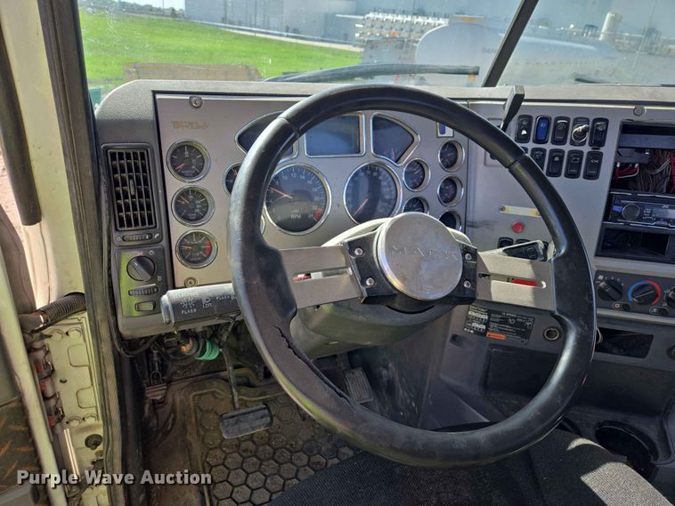 image for item DP8928 2012 Mack CXU613 semi truck
