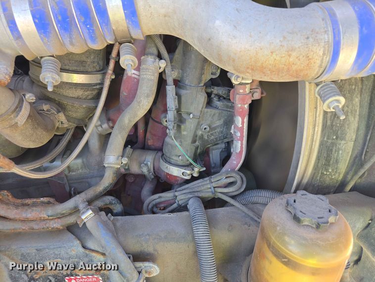 image for item DP8928 2012 Mack CXU613 semi truck