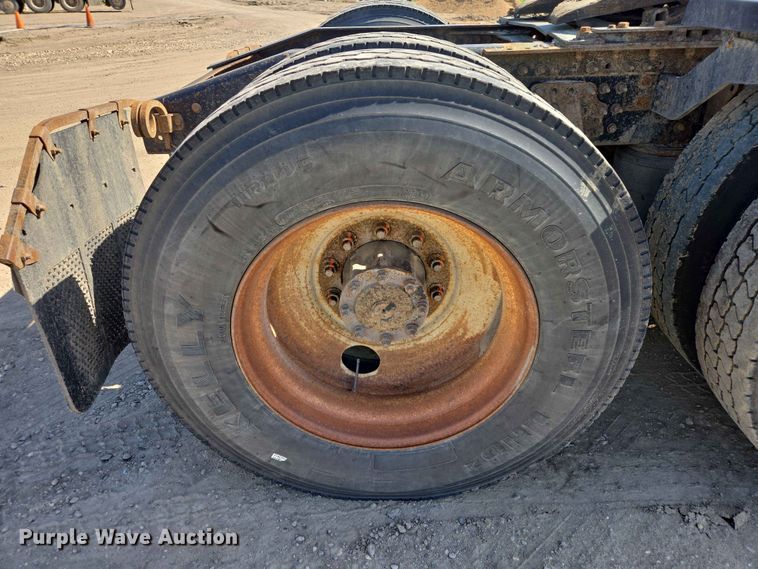 image for item DP8928 2012 Mack CXU613 semi truck