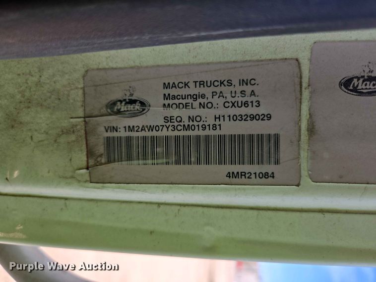 image for item DP8928 2012 Mack CXU613 semi truck